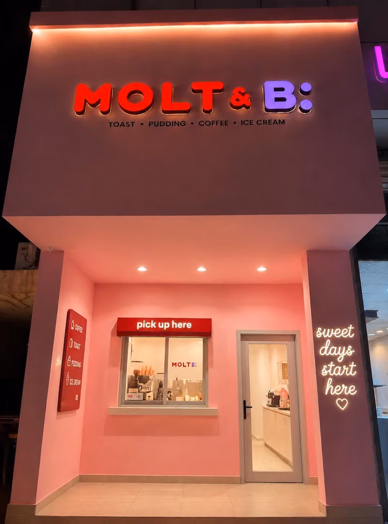 Molt & B