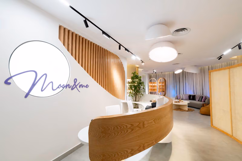 MOON&ME_SALON