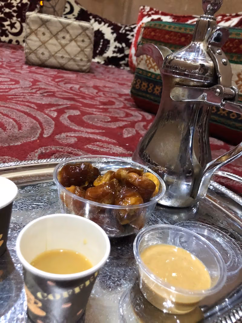 مقهى دانه الداعج للقهوة والشاي