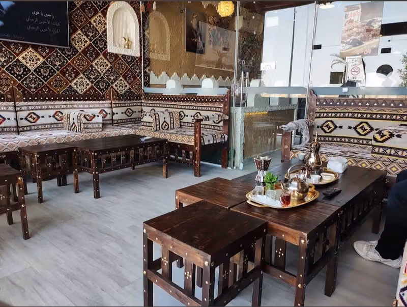 مقهى ديوانية العامرية