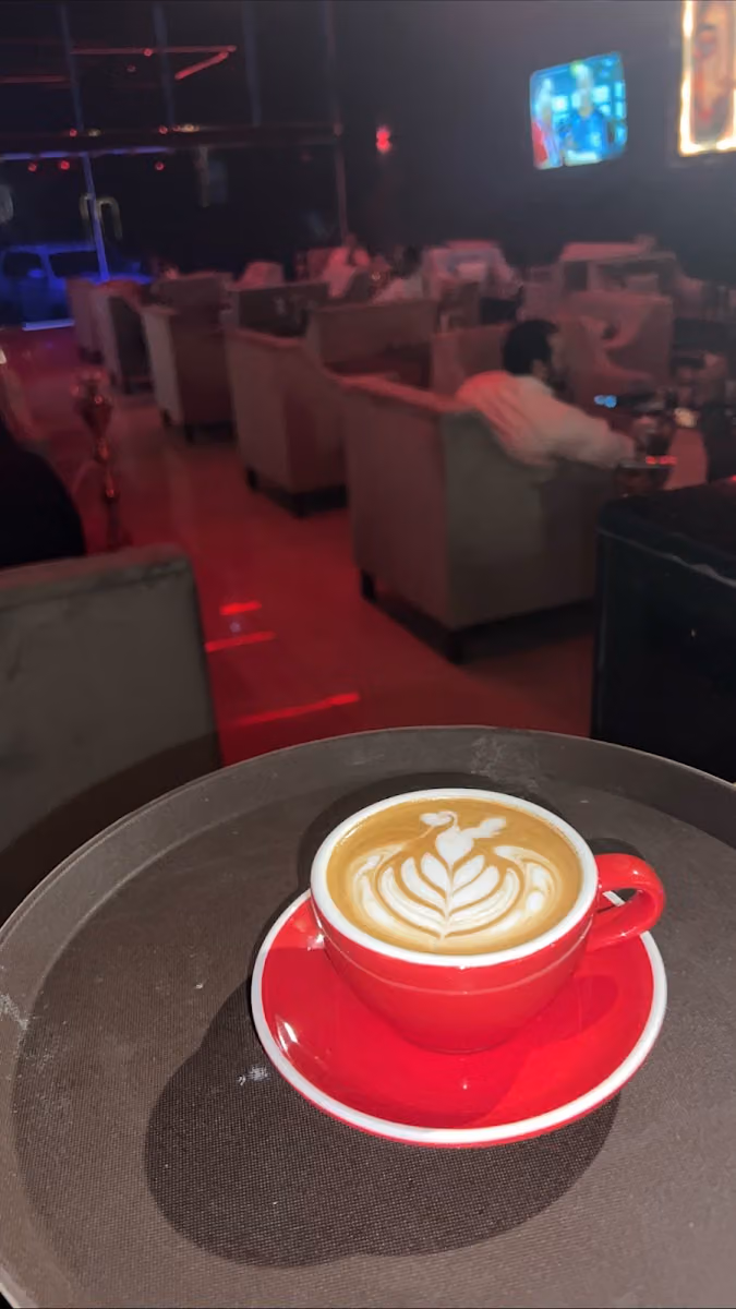مقهى غيم وسحاب