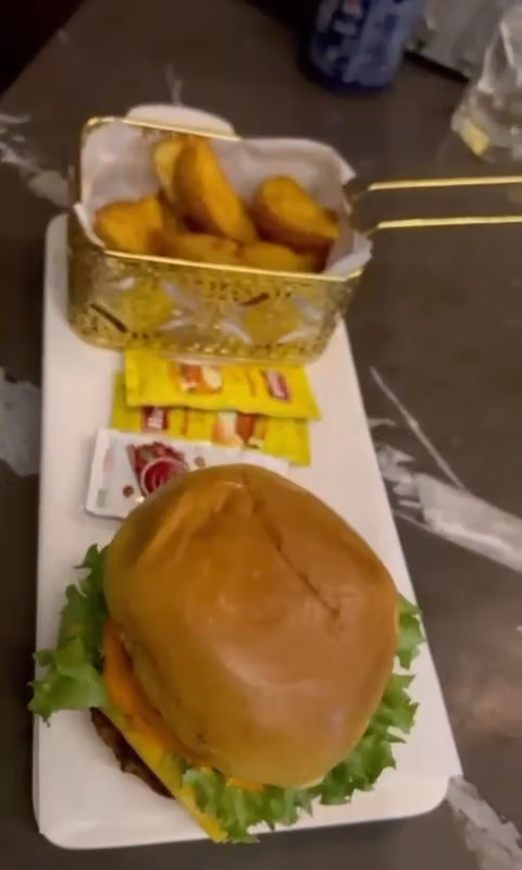 مقهى كريف ( مقهى توينتي جرام )