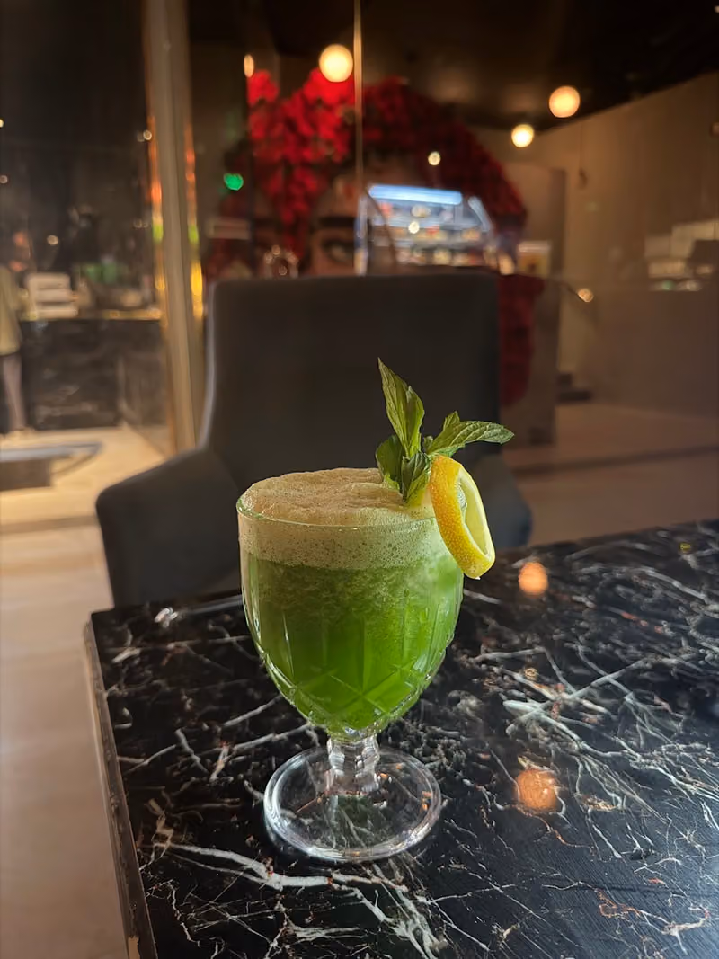 QOOS CAFE