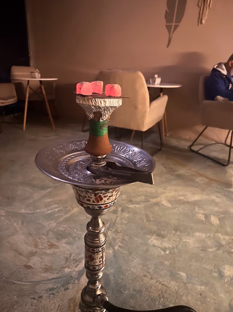 مقهى شيشة صقر HooKaH CaFe Saqr