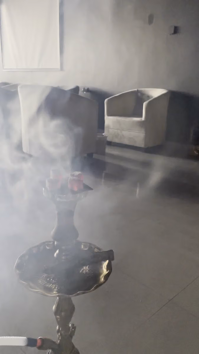 مقهى صنع بقلب لاونج شيشه