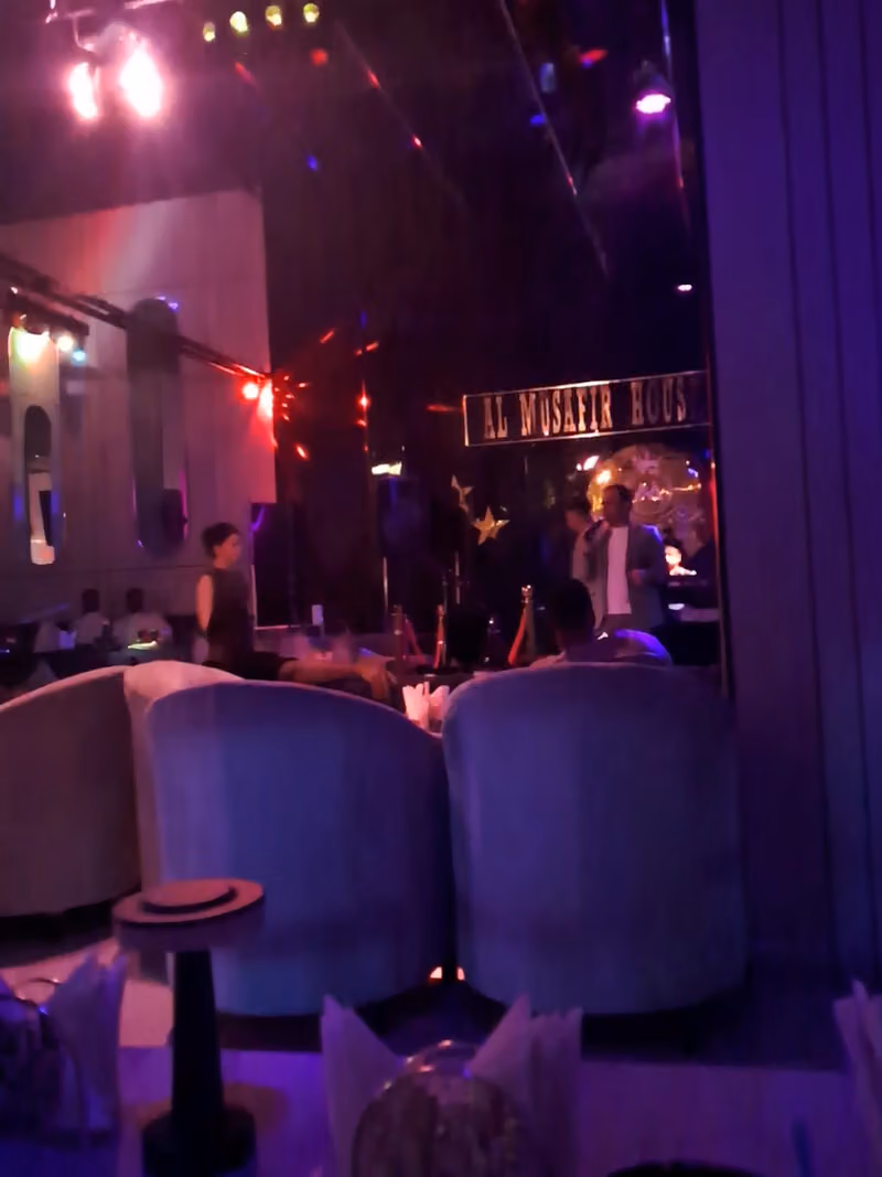 مقهى ولاونج اهل المسافر