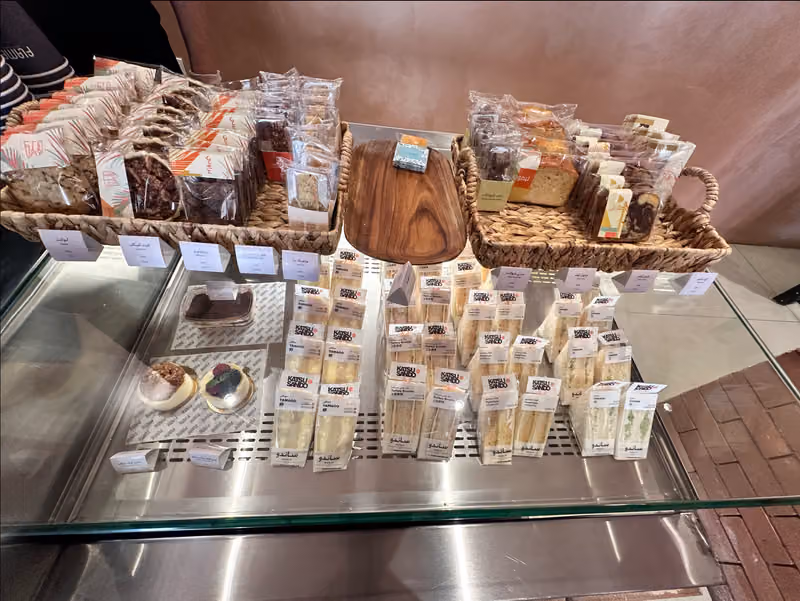 مقهى ومحمصة فليم Flame Cafe & Roastery