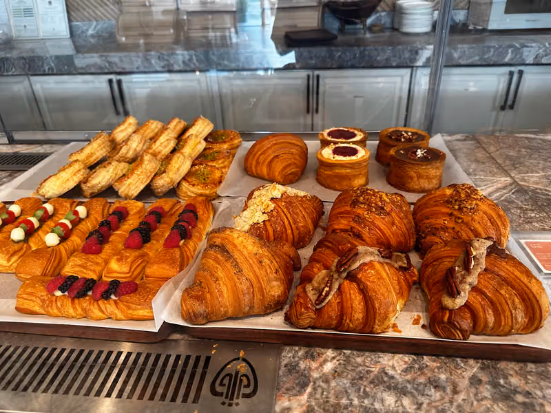 مقهى ومحمصة وودز (العليا) WOODS Cafe and Roastery (Olaya)
