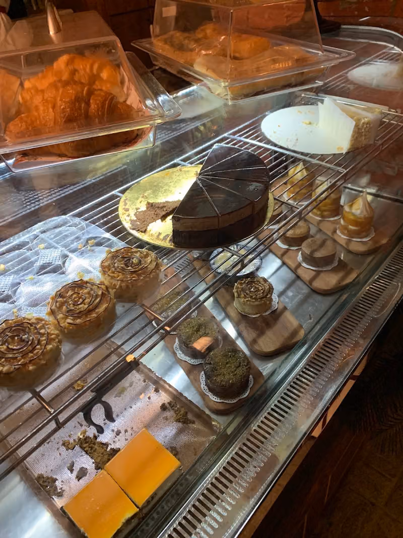 SALLY CAFE