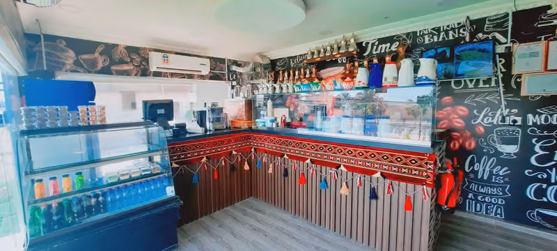 مقهي ديوان مشار Machar Cafe