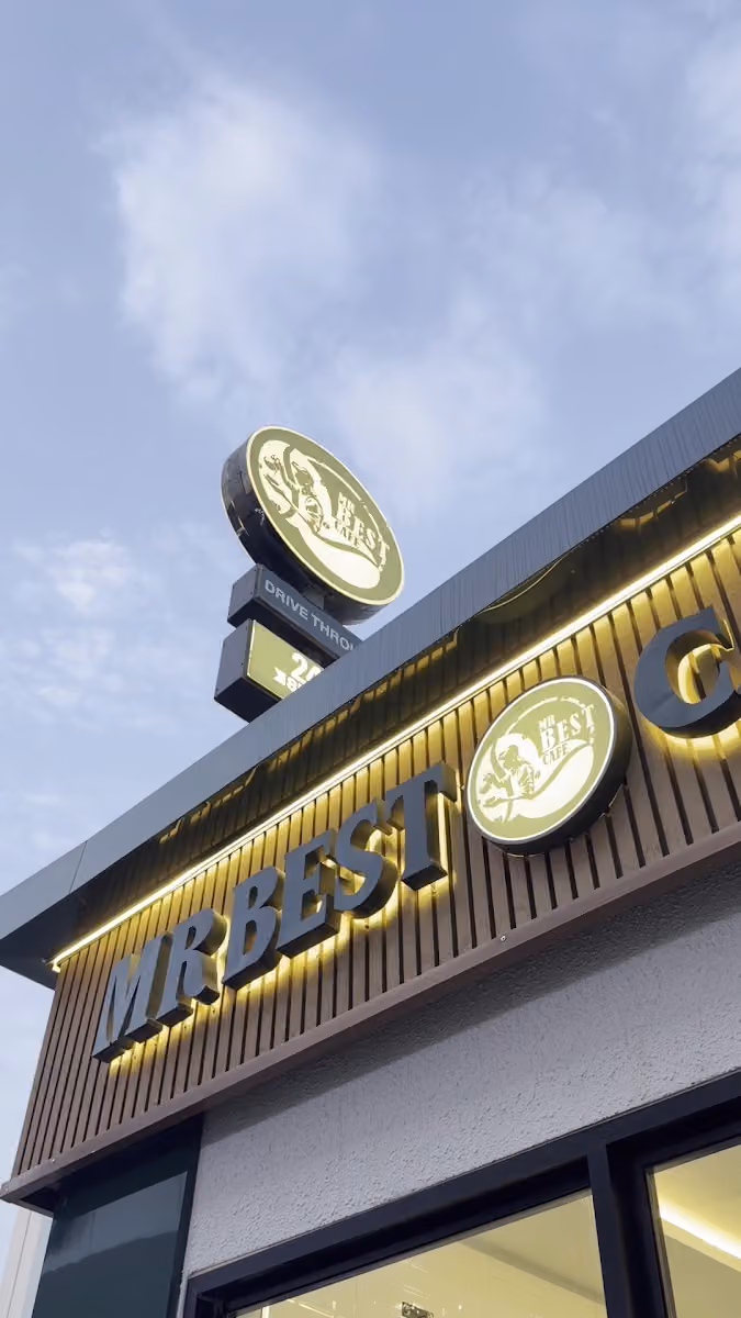 MR BEST CAFE