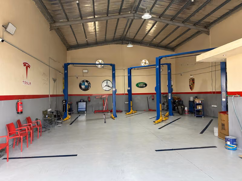 مرآب المحترف Pro Garage