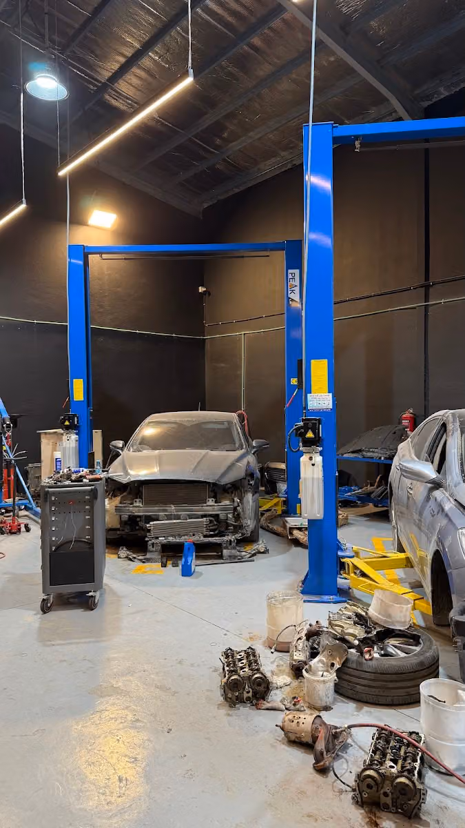 مرآب المحترف Pro Garage
