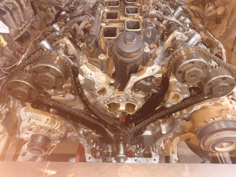 مركز المحرك الطبيعي لصيانة السياراتAuto Repair Shop