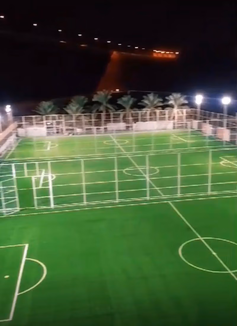 مركز الملاعب الذهبية الرياضي