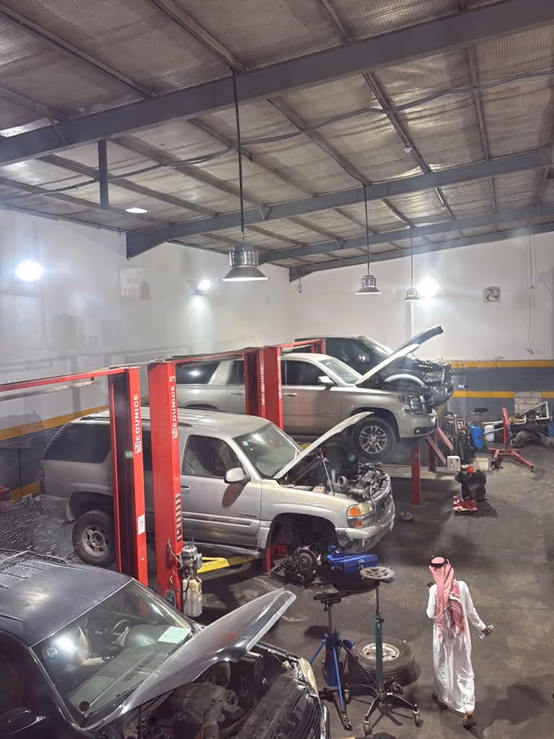 مركز الميكانيكي المبدع لصيانة السيارات
