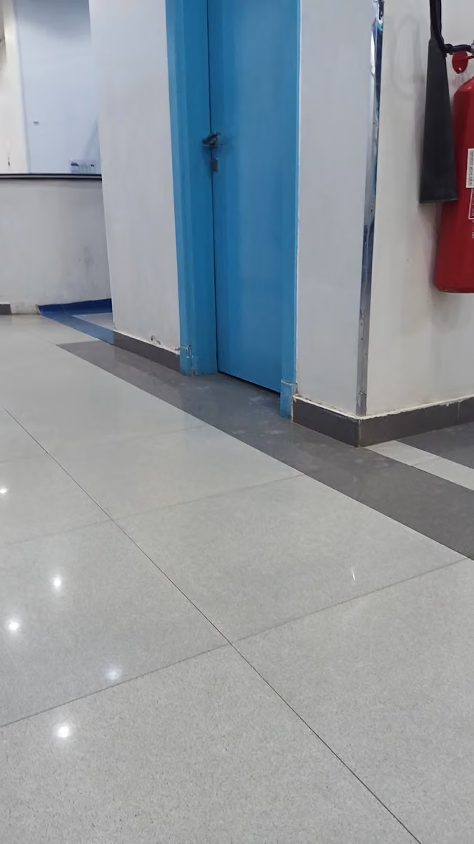 مركز الرواد التخصصي الطبي