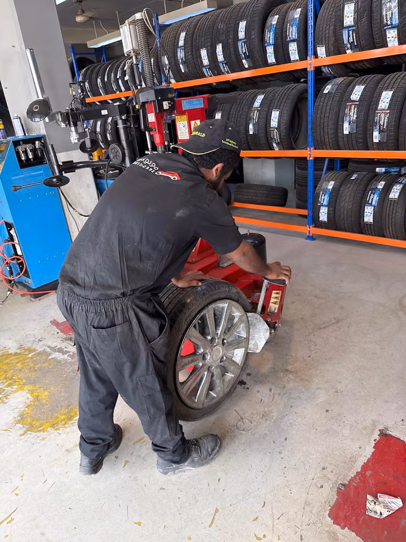 Motocare for Bridgestone Tires موتوكير زيوت و للإطارات بريجستون