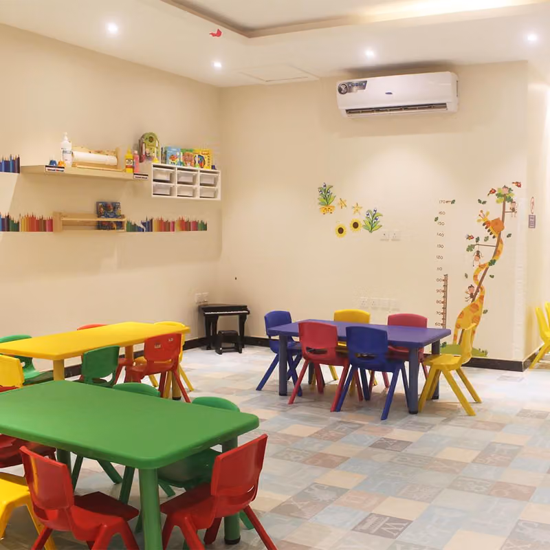 مركز نقطة لعب لضيافة الأطفال