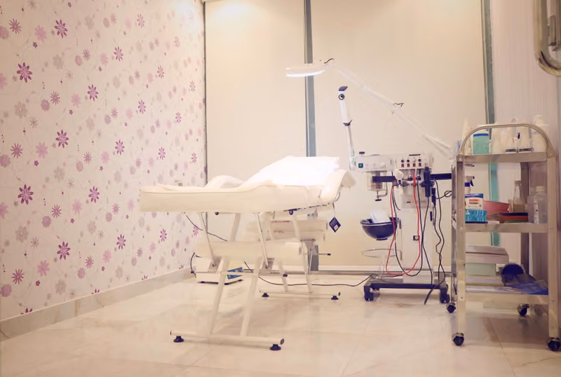 مركز رفال المميز لطب الأسنان و الجلدية Reval Premium Derma & Dental Medical Center