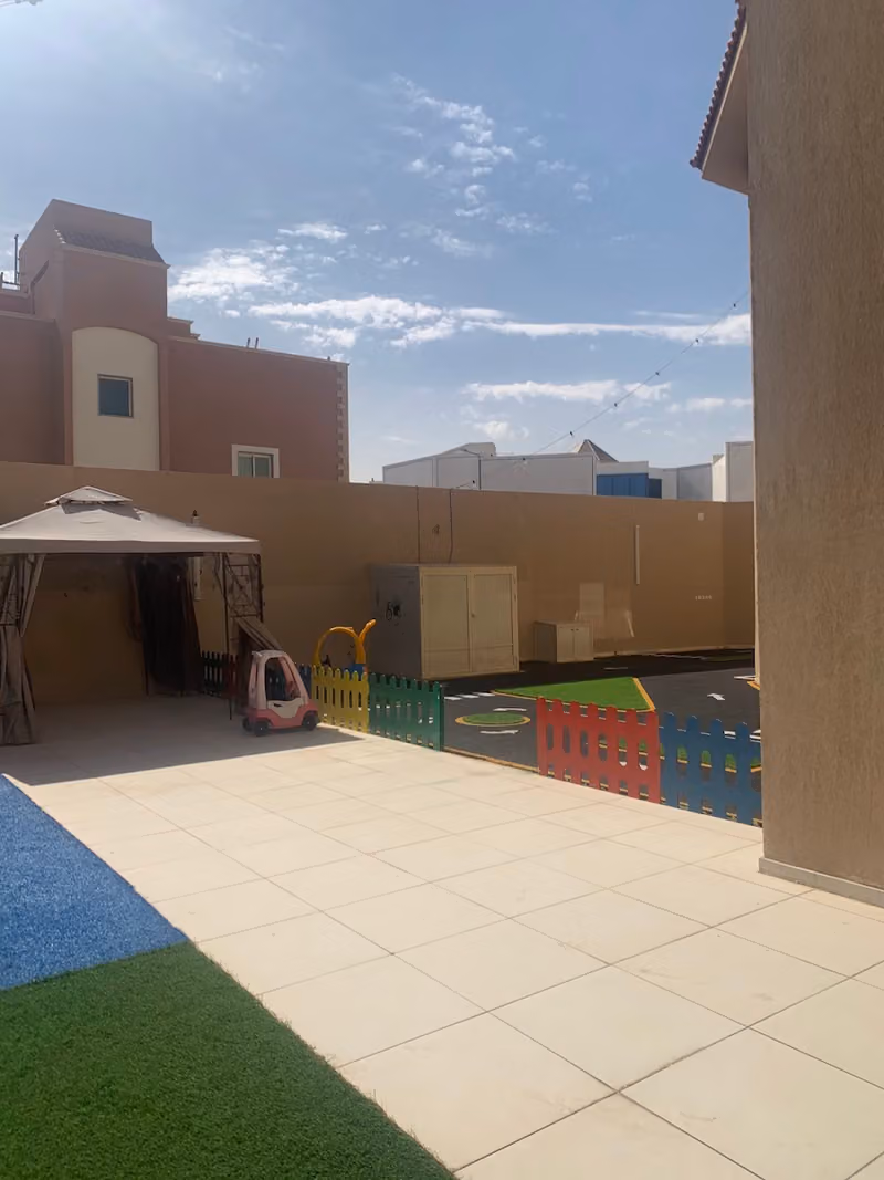 مركز وحضانة وقت الطفل لضيافة الأطفال | Kids Time Daycare