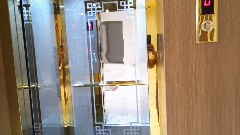 مصاعد التضامن