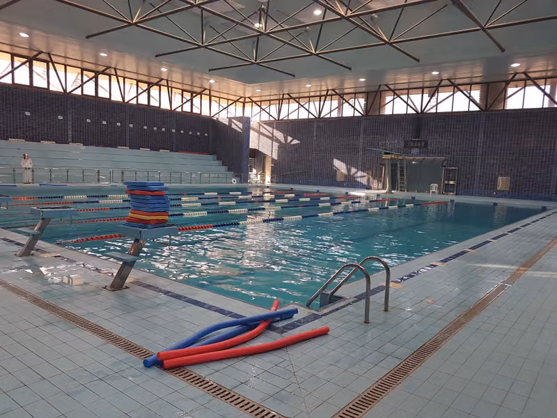 مسابح الجامعة