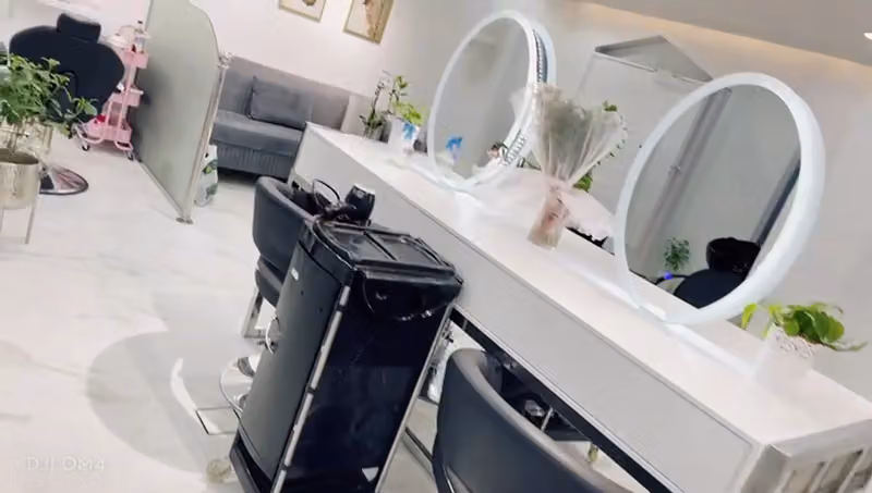 مشغل احمر شفاه