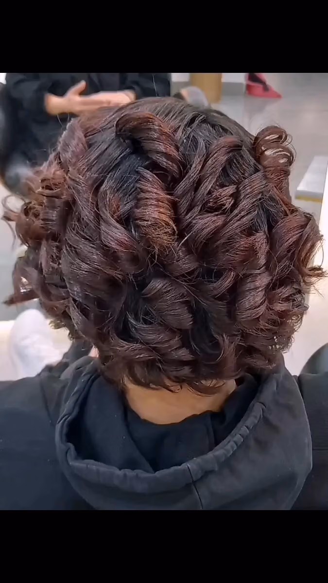 مشغل غوج و فوج للتزيين النسائي