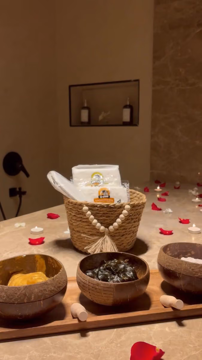 مشغل لمسات منو للتزيين النسائي