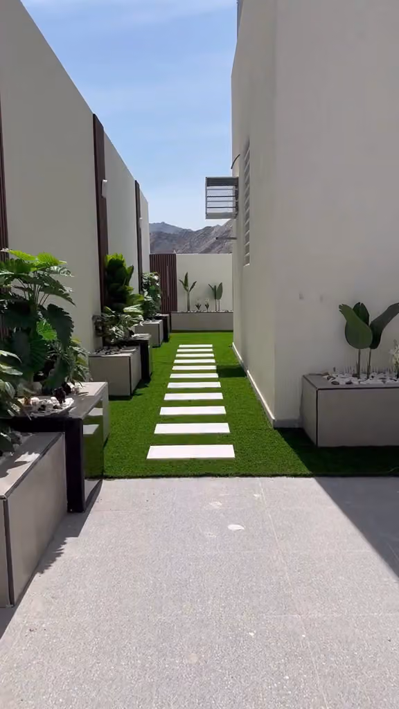 مشتل لتنسيق الحدايق