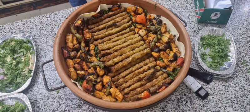 مشويات إبرهيم لتقديم الوجبات