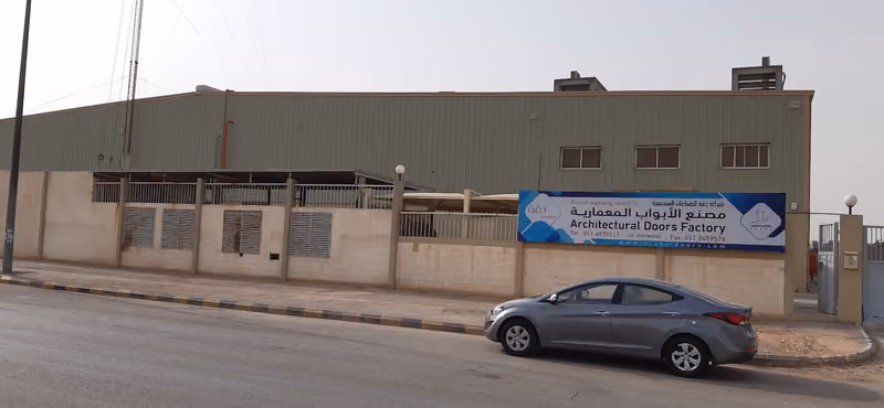 مصنع الأبواب المعمارية