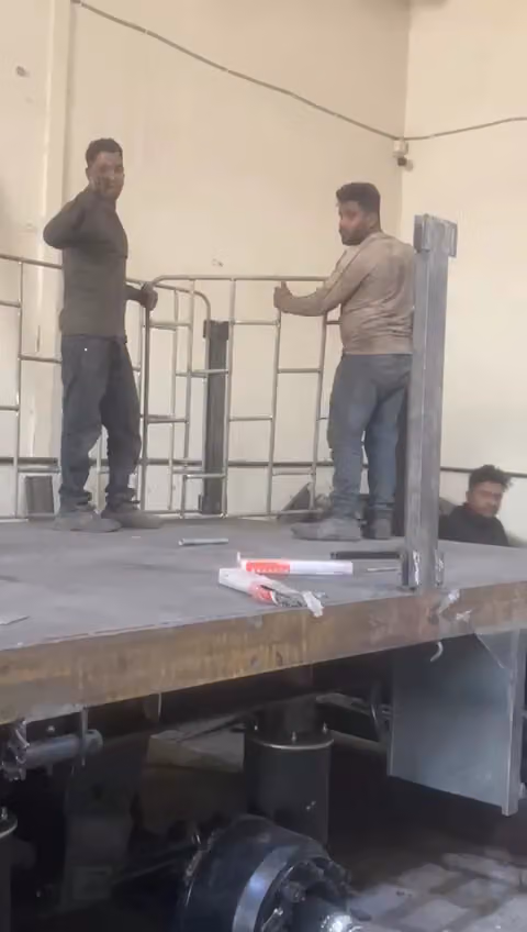 مصنع سهاج للهياكل والمقطورات