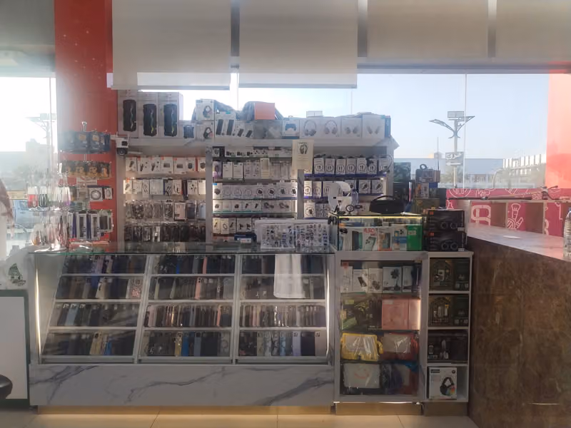 مستلزمات جولات ويتوفر عندهم صيانه الجوالات