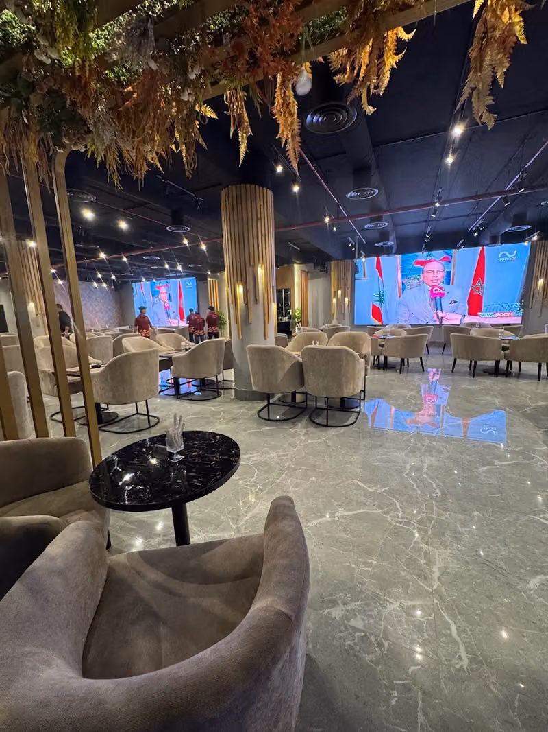 MR1 LOUNGE