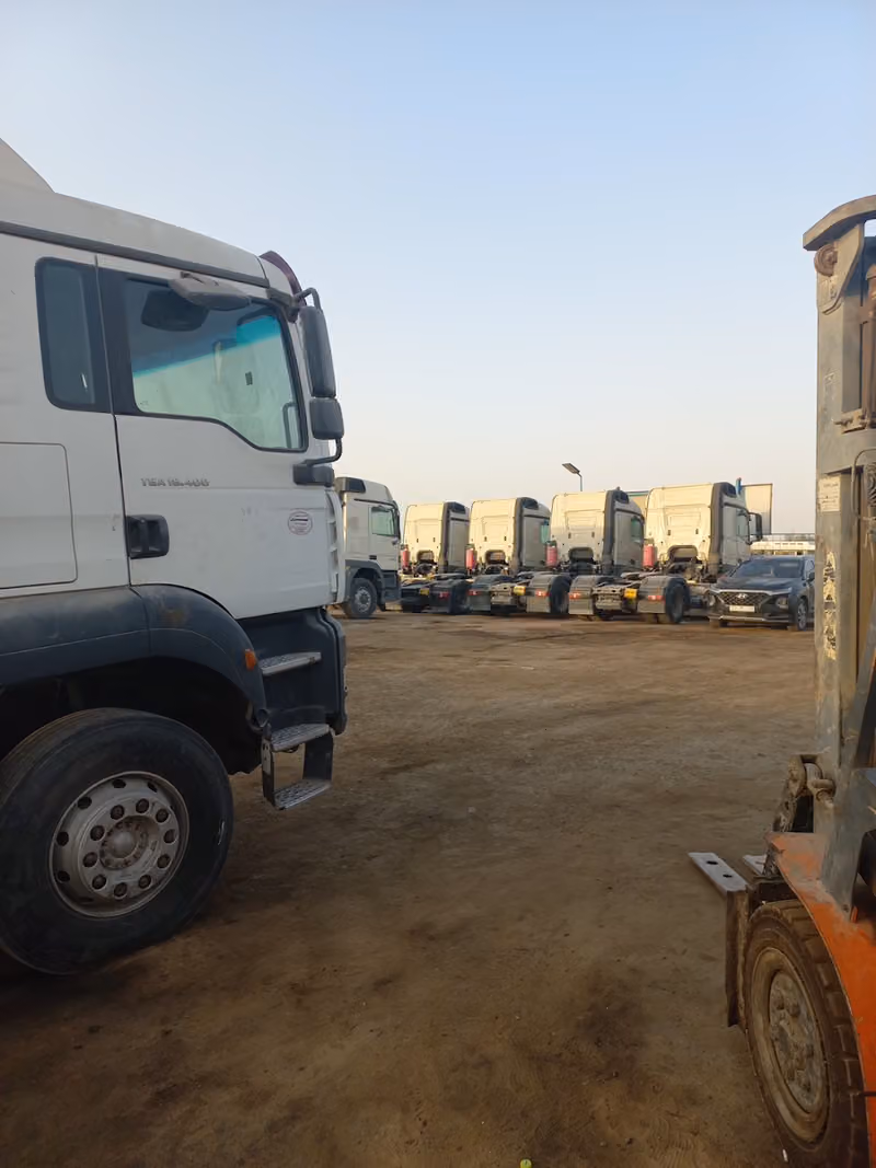 مستودع شركة ربوع الخير العالمية للسيارات