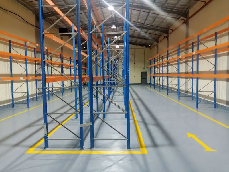 مستودعات شركاء التطوير للخدمات اللوجستية