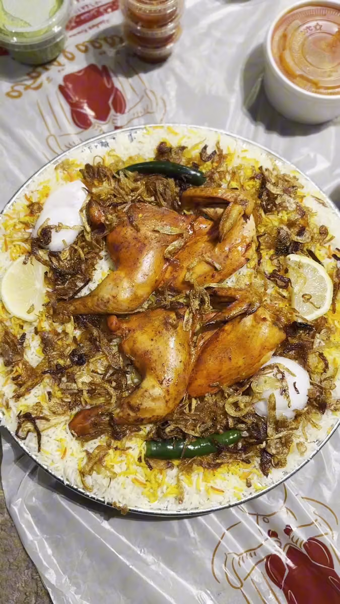 مطاعم محمرة ومقمرة