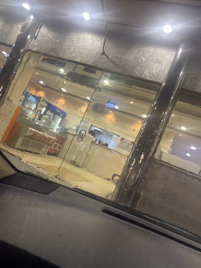 مطاعم مثلوثة الرياض