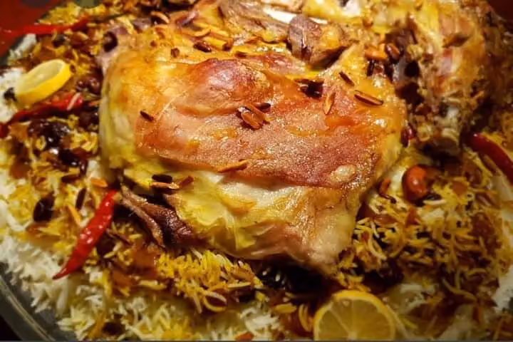 مطاعم مثلوثة الرياض