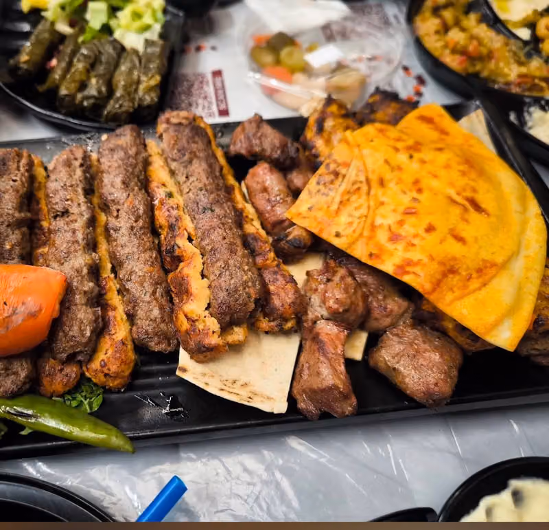 مطاعم ساروجة فرع 6