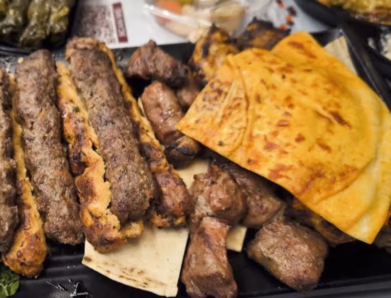 مطاعم ساروجة