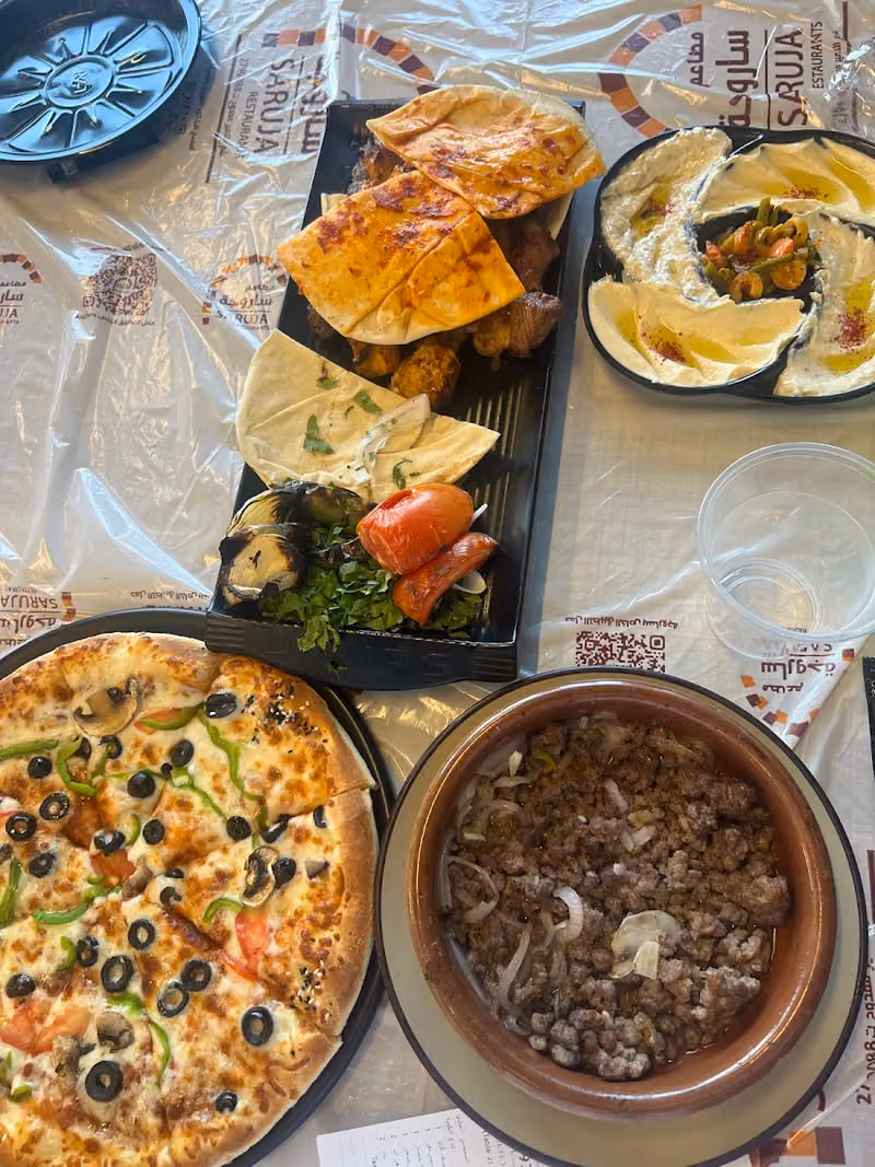 مطاعم ساروجة