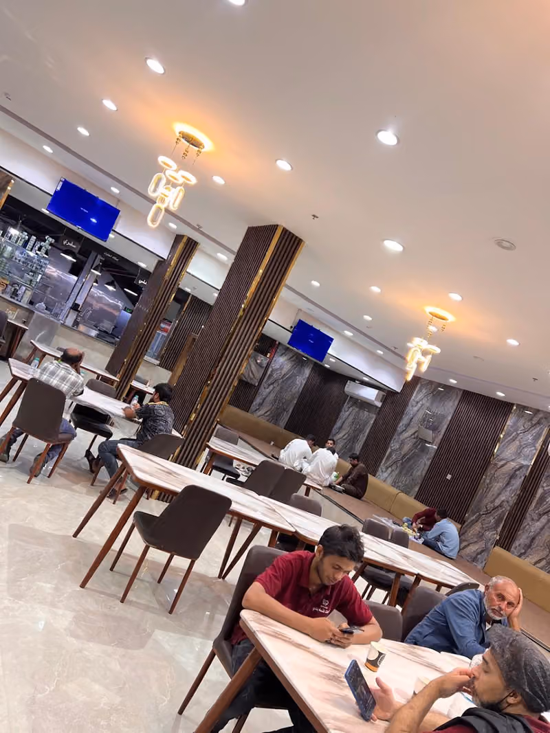مطاعم شعبيات مذاق الديرة