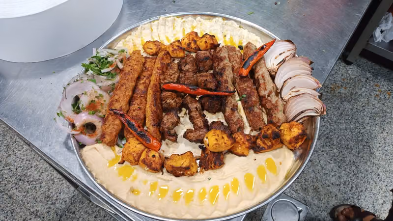 مطاعم شعبيات وعصائر بسمة