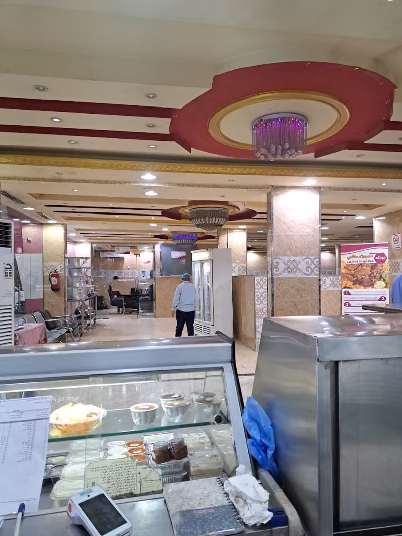 مطاعم تيجان الوطن
