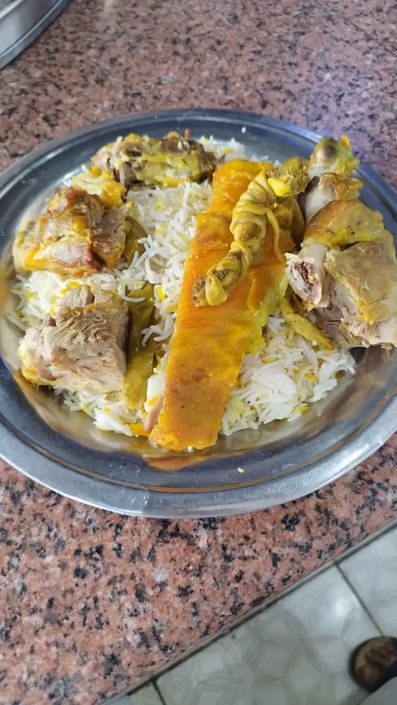 مطاعم و مندي سماكوم لاهور إن