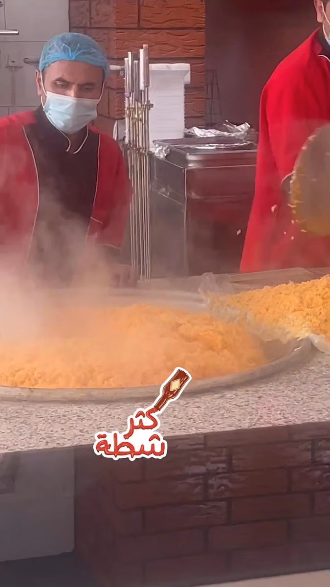 مطاعم يلزم البخاري فرع لبن