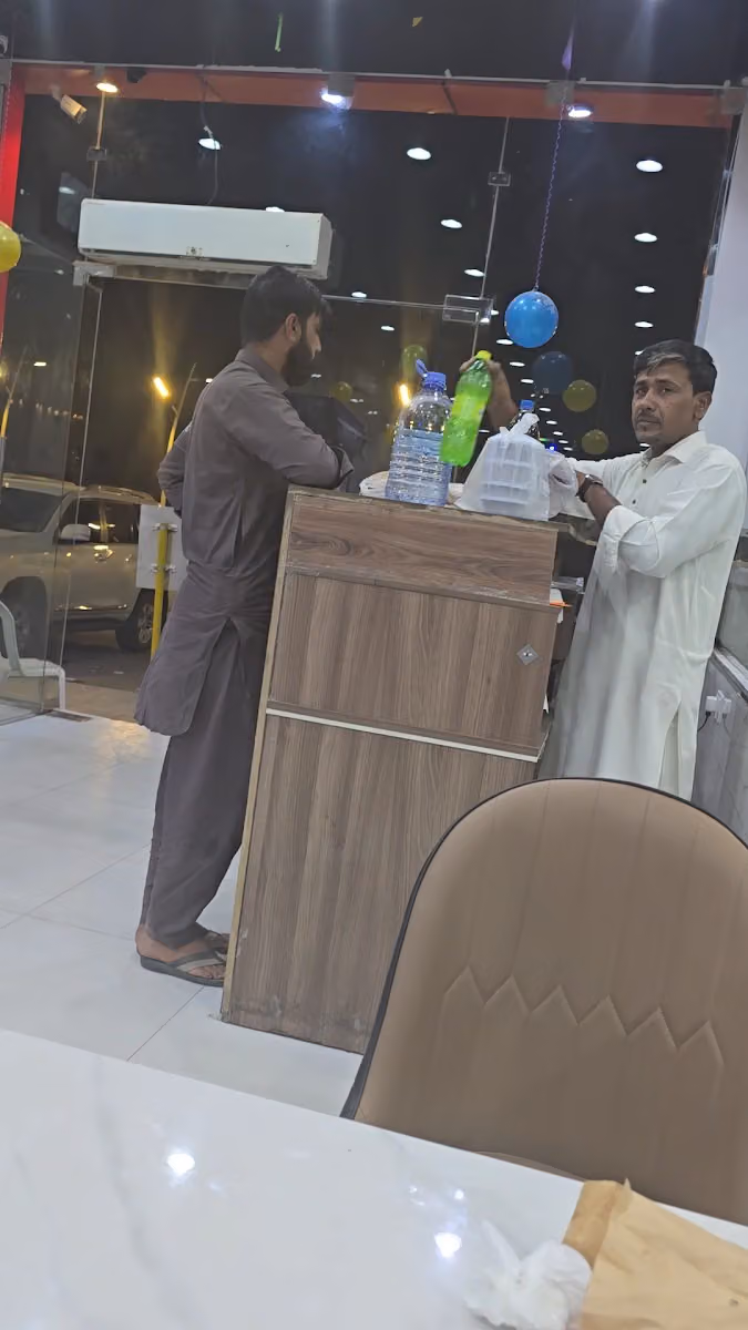 مطعم عذاري بخاري 804 // Matam Azari Bukhari 804